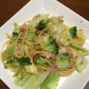 キャベツとベーコンのパスタ